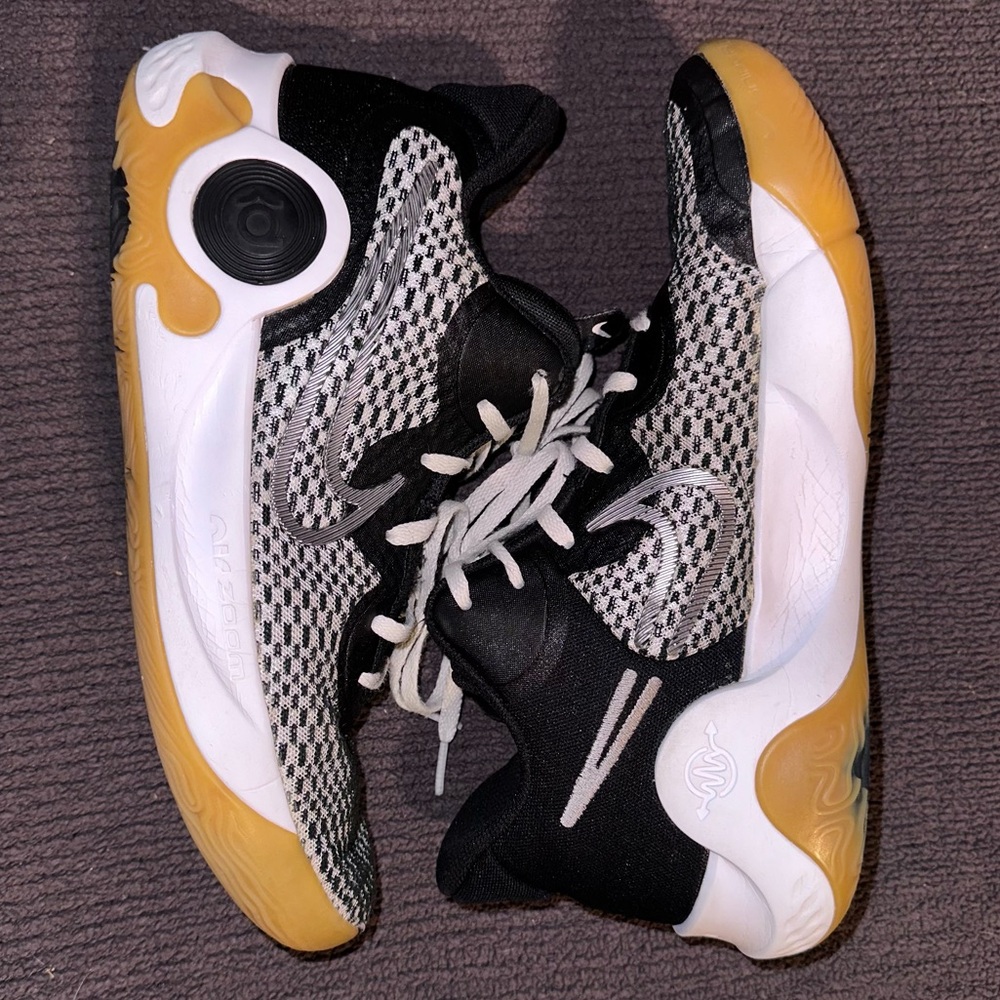 Nike KD Trey 5 IX Black Metallic Cool Grey Men's Size 8.5